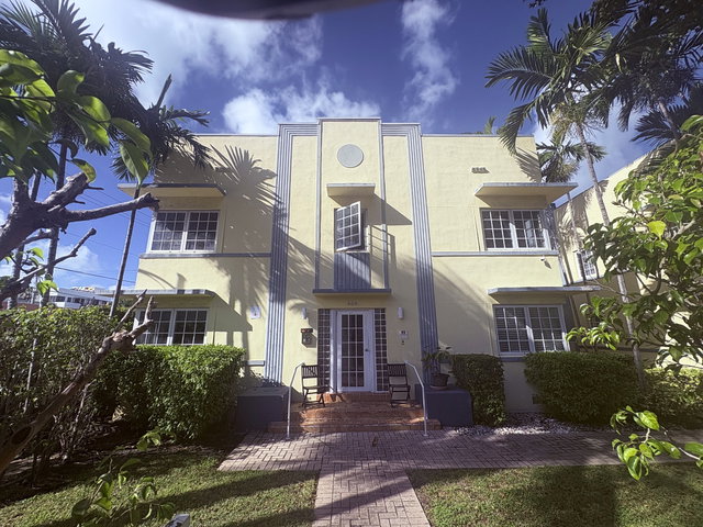 Euclid 600 Condo photo 2